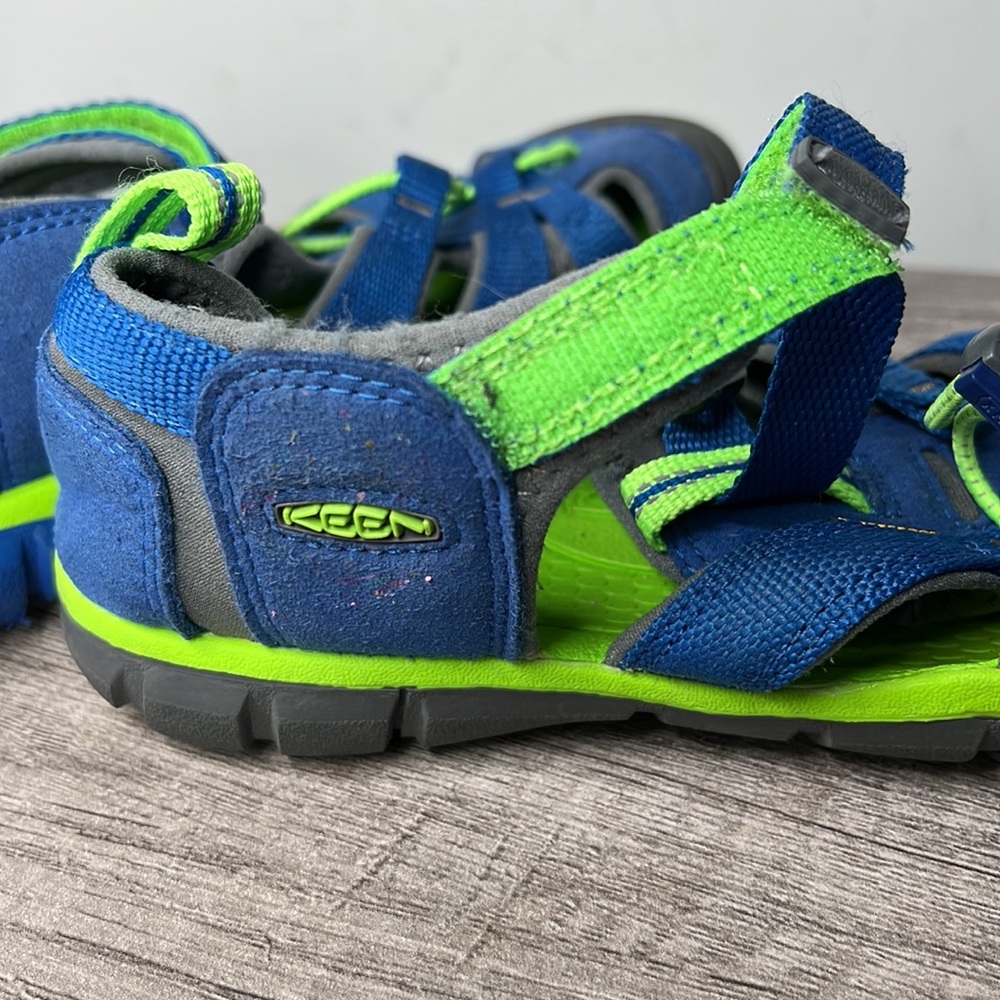 Keen Seacamp II Cnx Sandals big boys size 6 - Picture 4 of 7